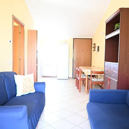 F016 - Fano, Comodo Trilocale Vicino Al Mare