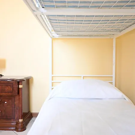 F016 - Fano, Comodo Trilocale Vicino Al Mare 公寓 *